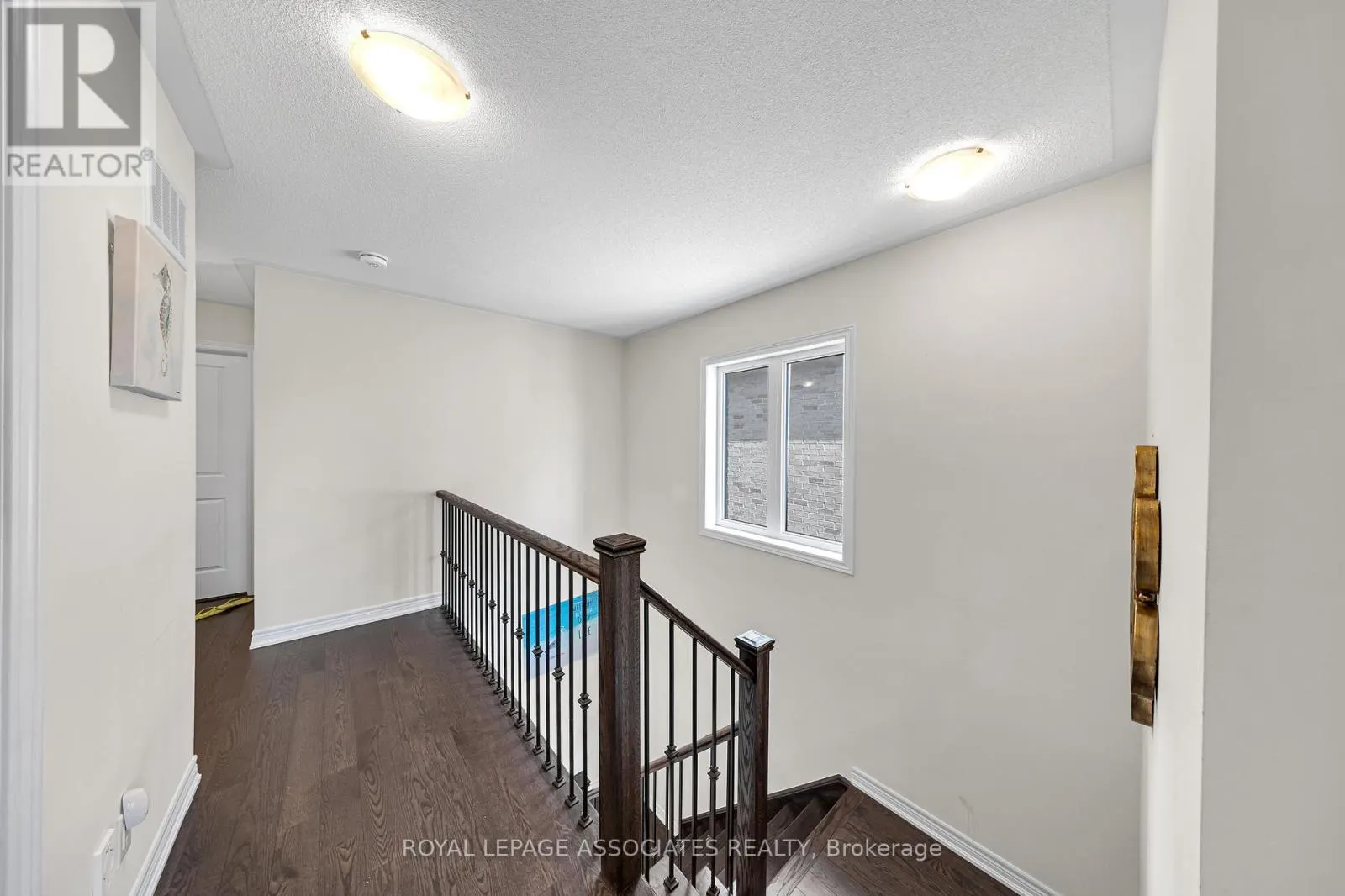 44 ELKINGTON CRESCENT