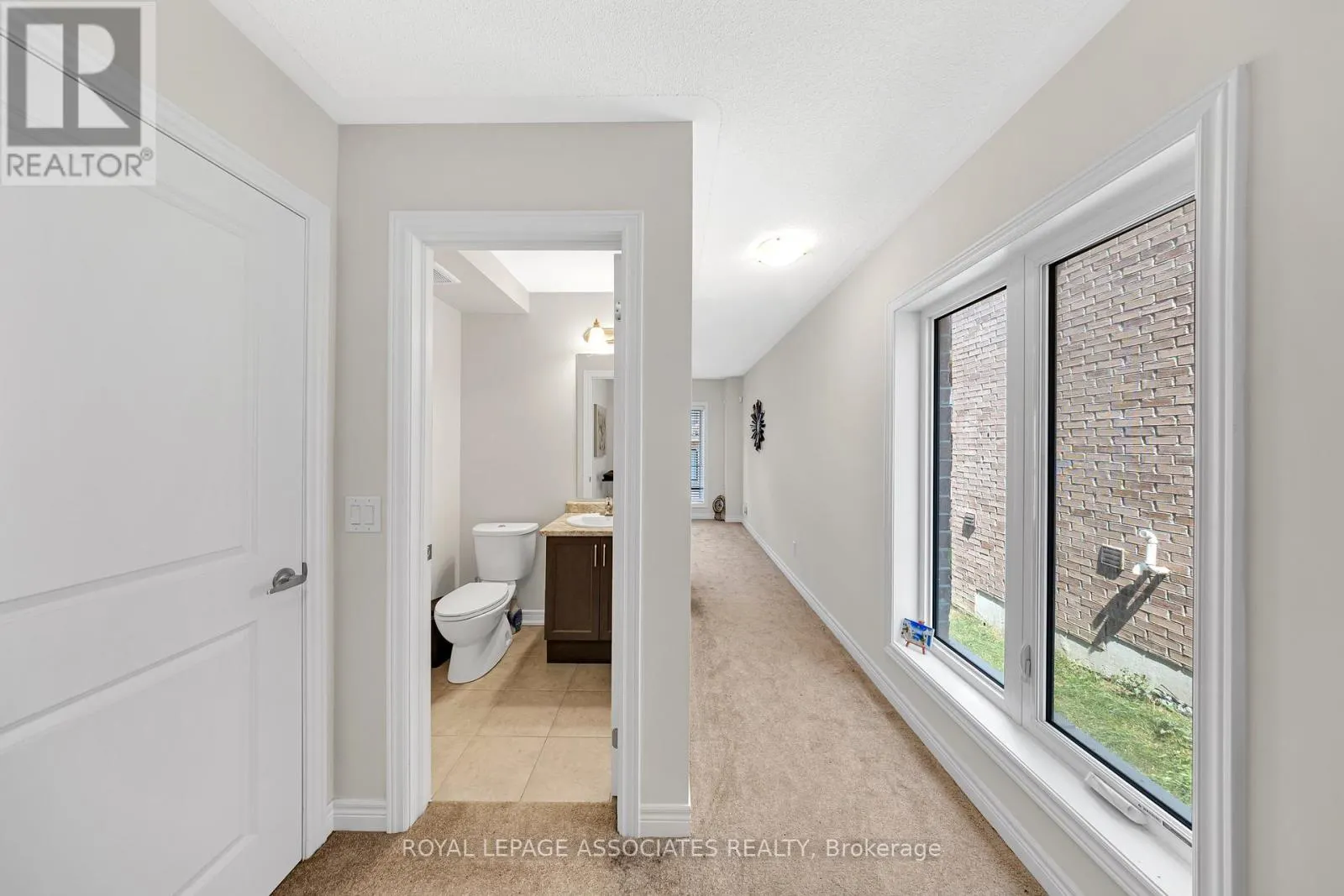 44 ELKINGTON CRESCENT
