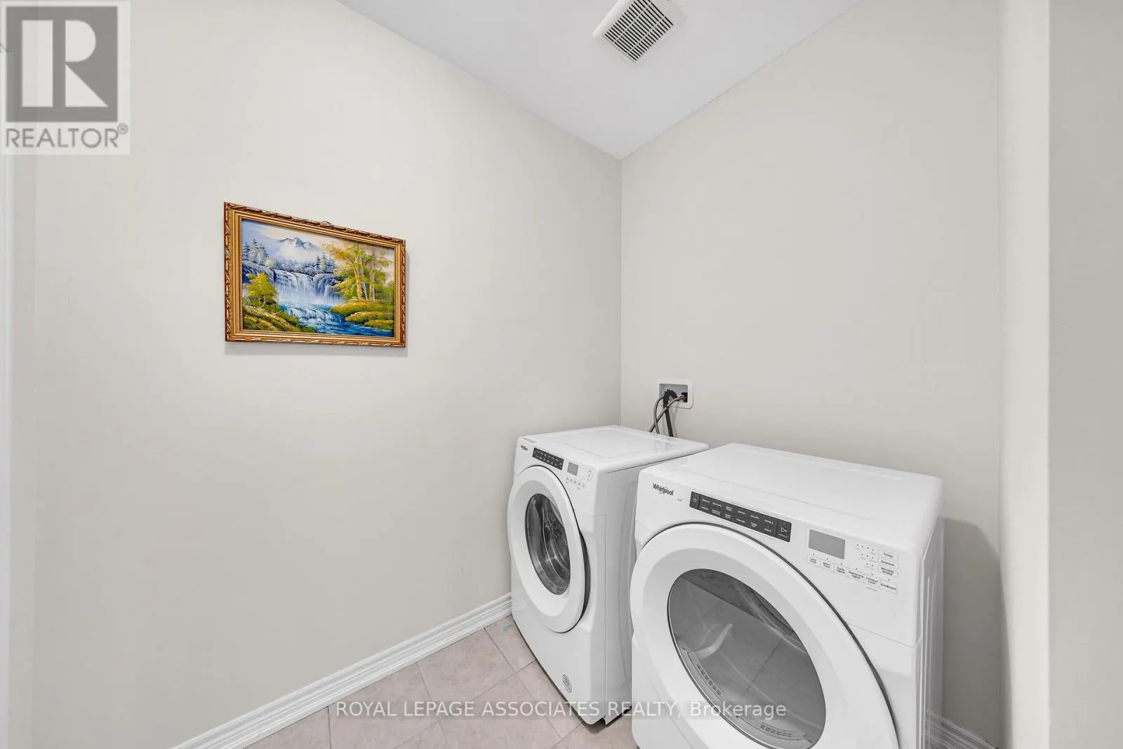 44 ELKINGTON CRESCENT