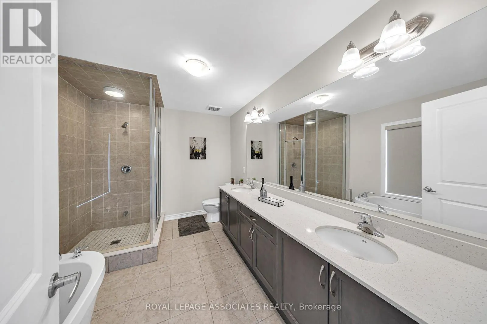 44 ELKINGTON CRESCENT