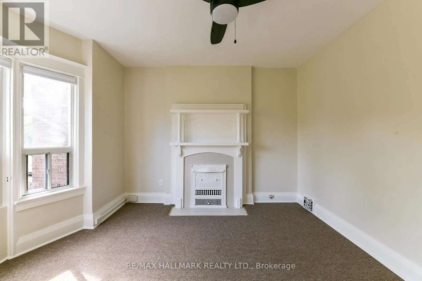 852 CARLAW AVENUE