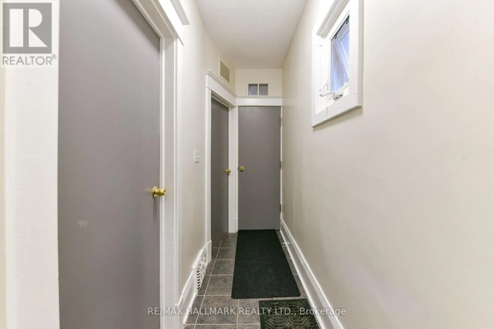 852 CARLAW AVENUE