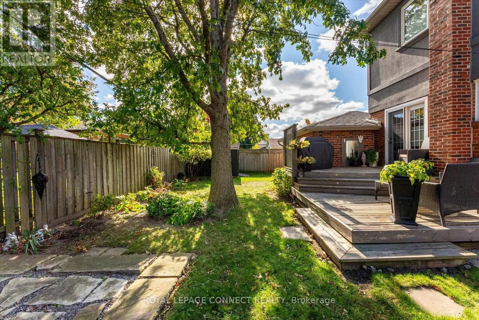 47 BRENDA CRESCENT