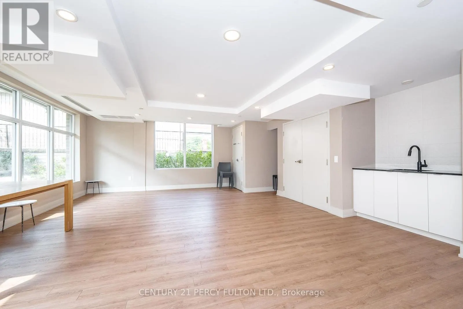 202 - 20 ORCHID PLACE DRIVE