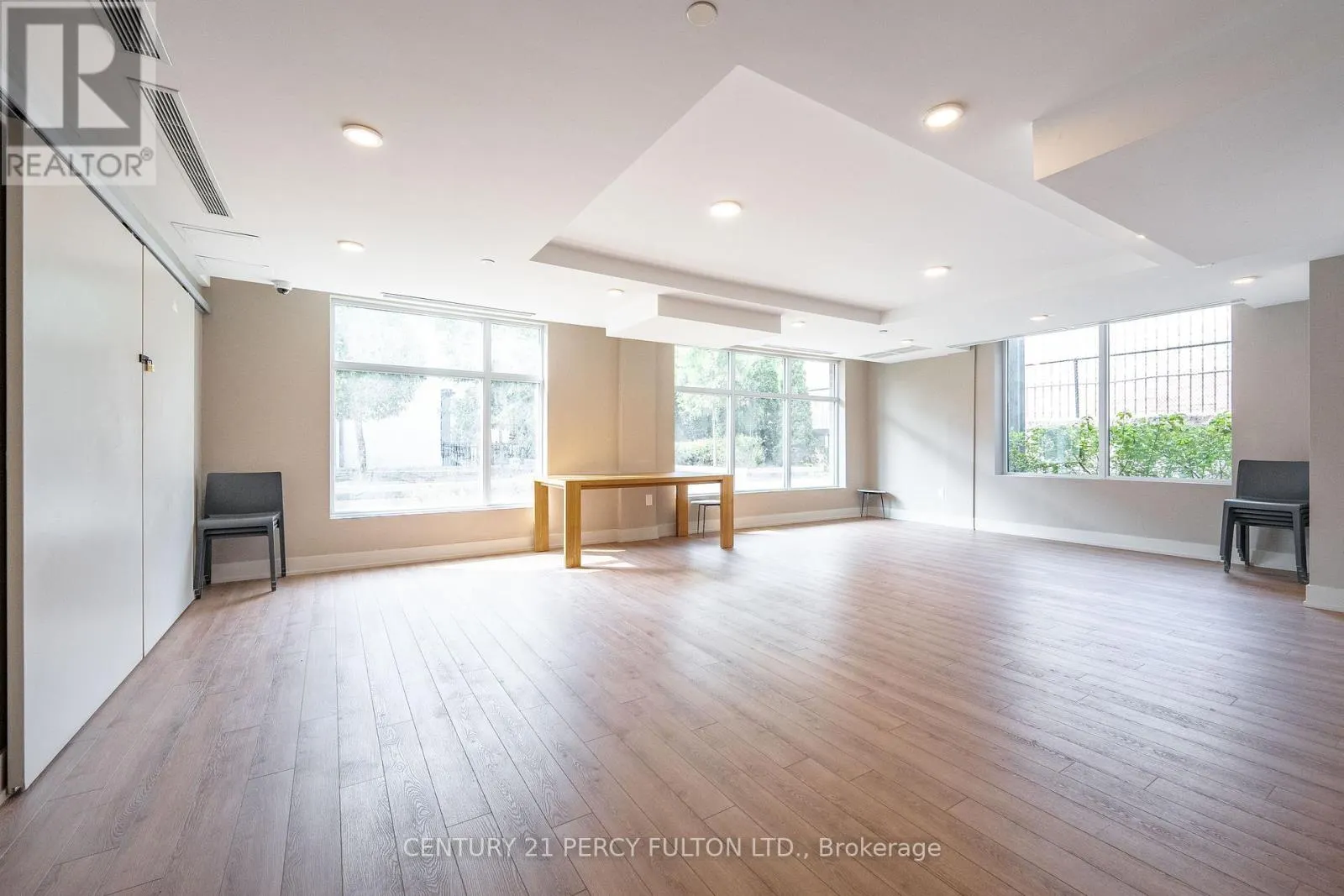 202 - 20 ORCHID PLACE DRIVE