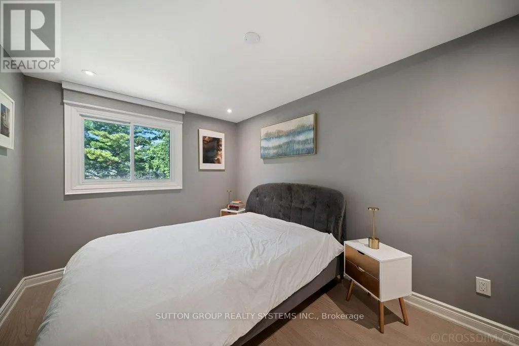 1114 CEDARCROFT CRESCENT