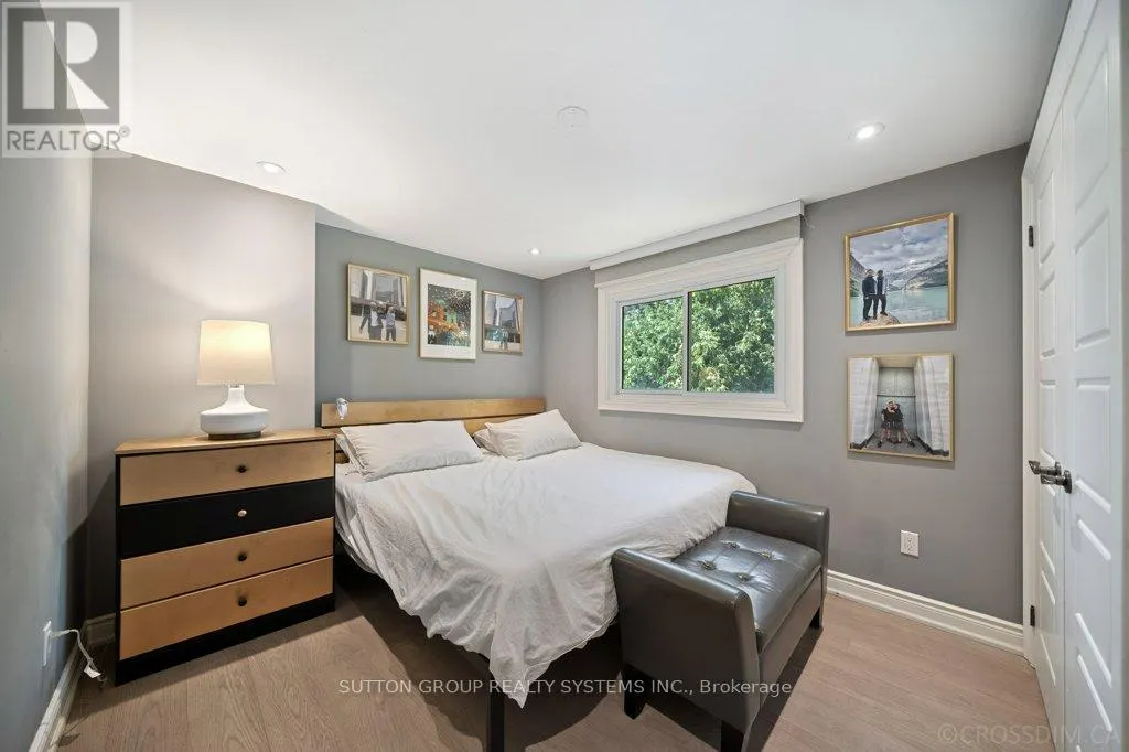 1114 CEDARCROFT CRESCENT
