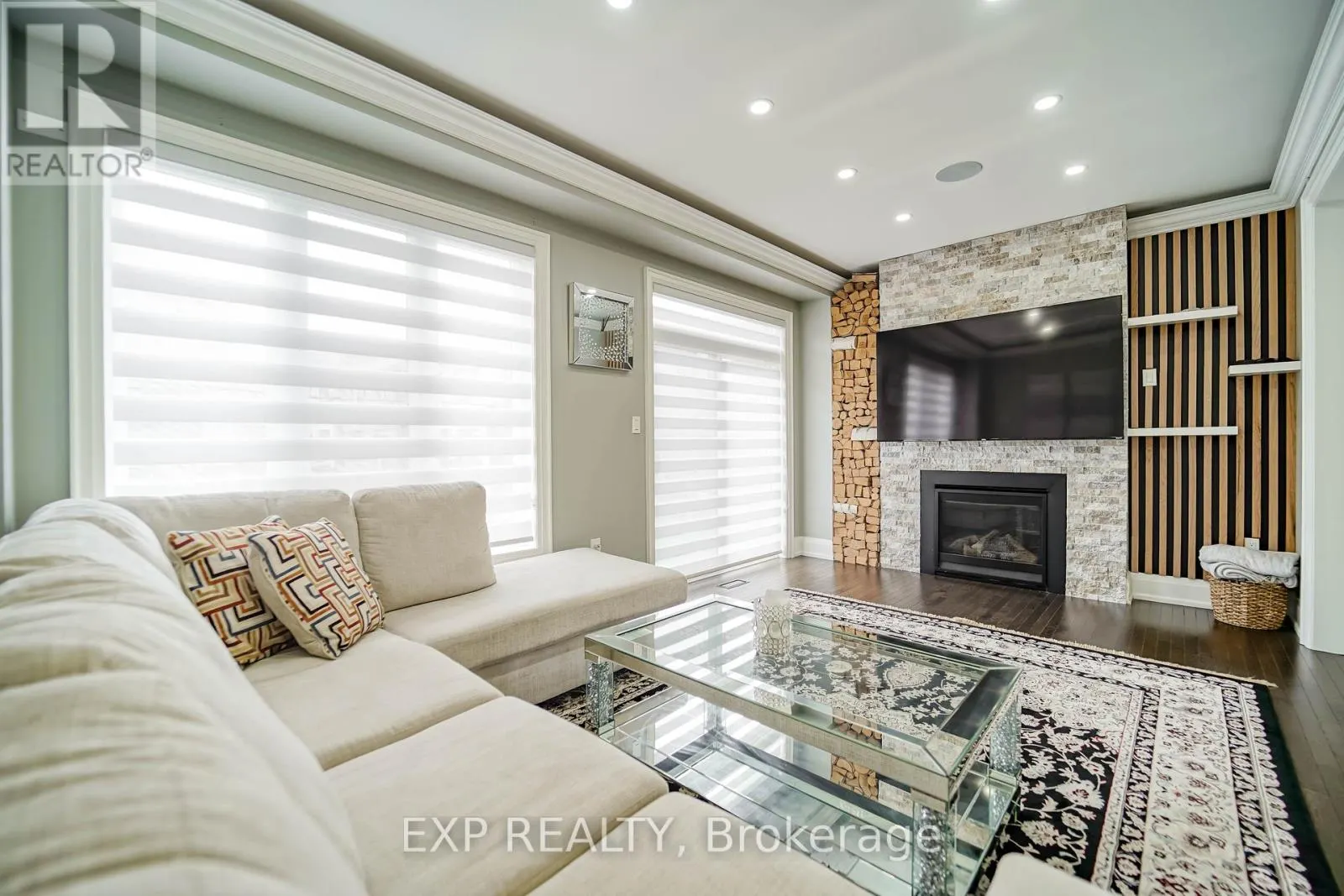 25 CHRISTINE ELLIOTT AVENUE