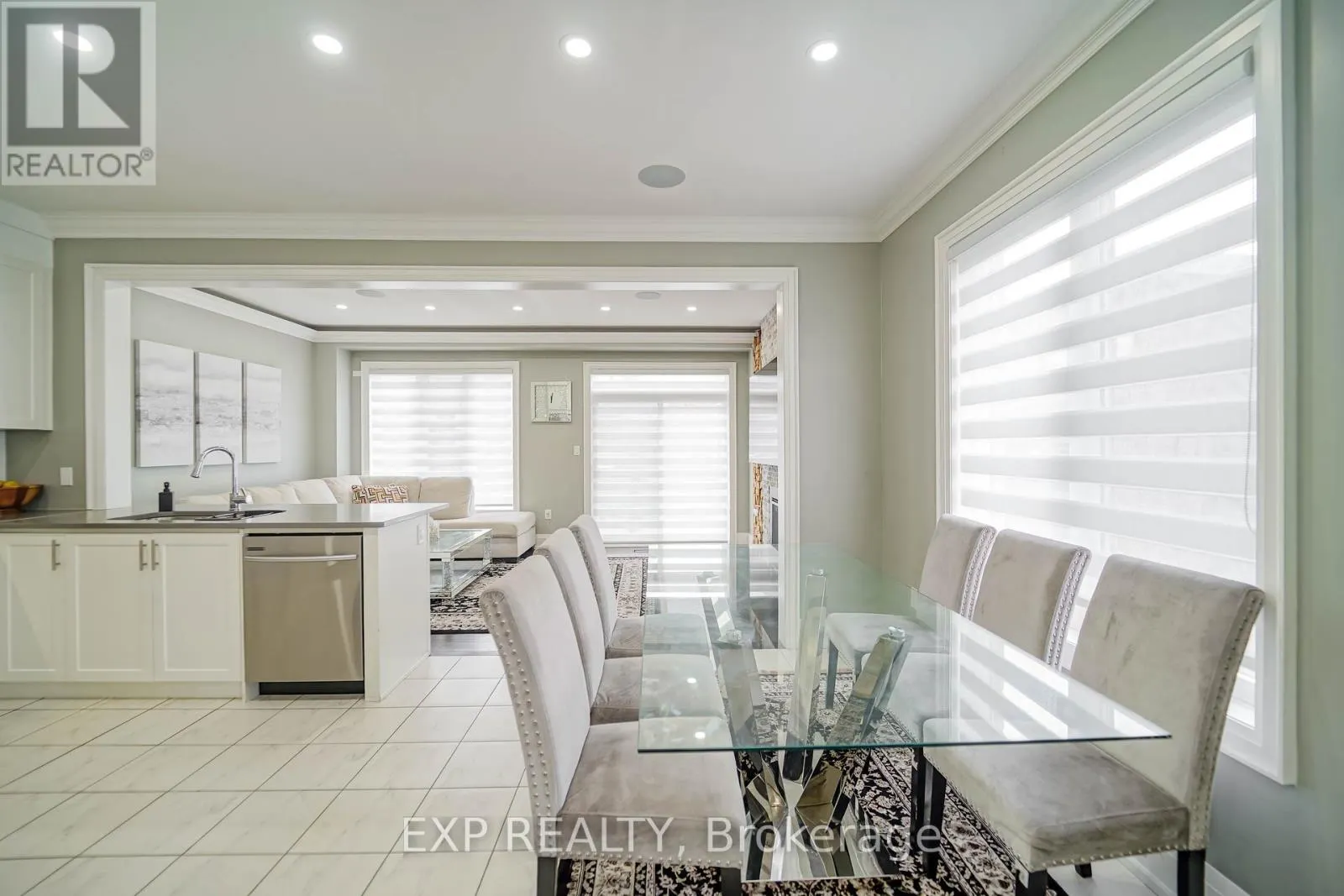 25 CHRISTINE ELLIOTT AVENUE