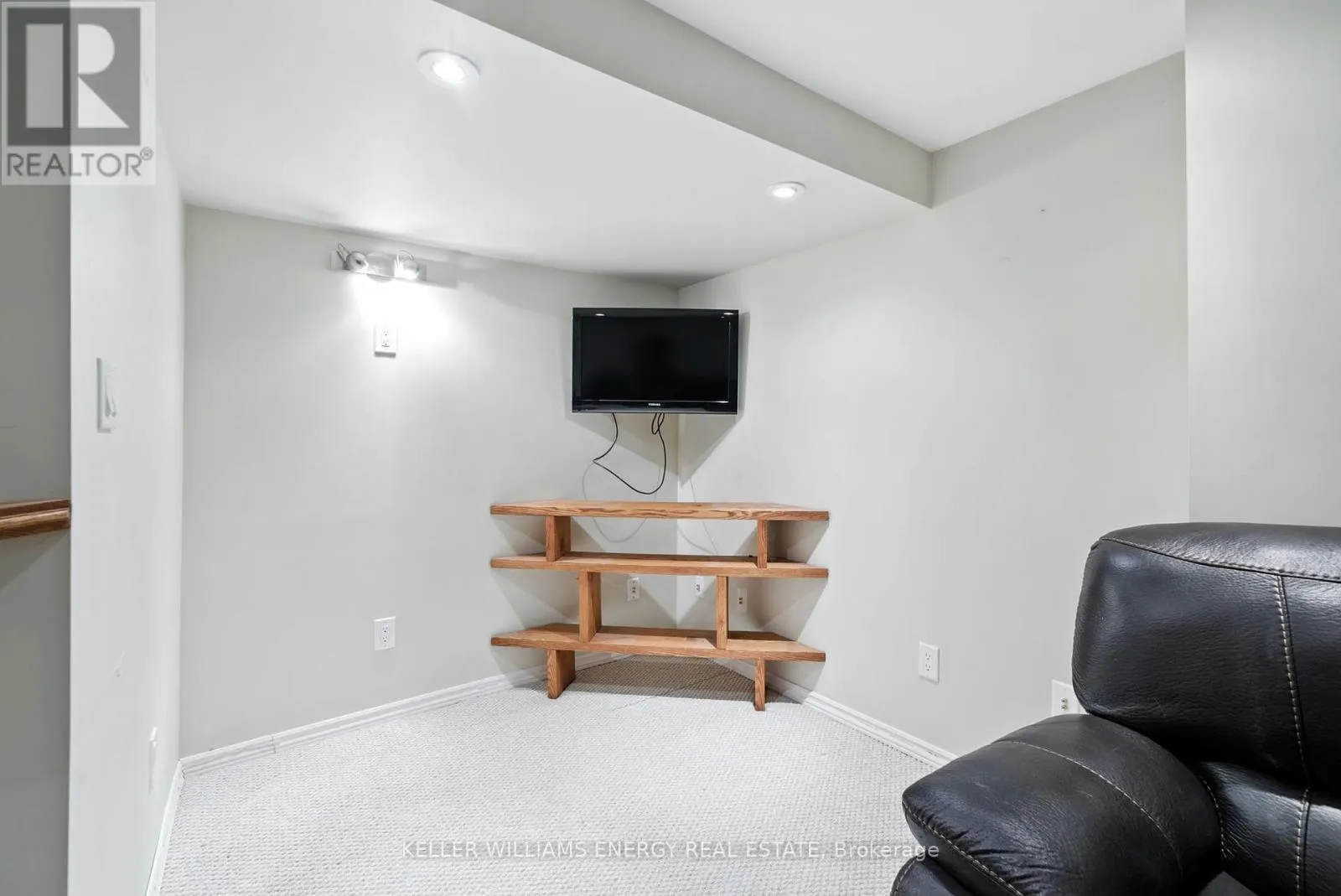 14 BACH AVENUE