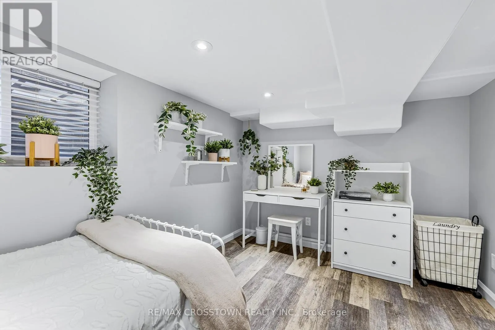 311 CHISHOLM AVENUE