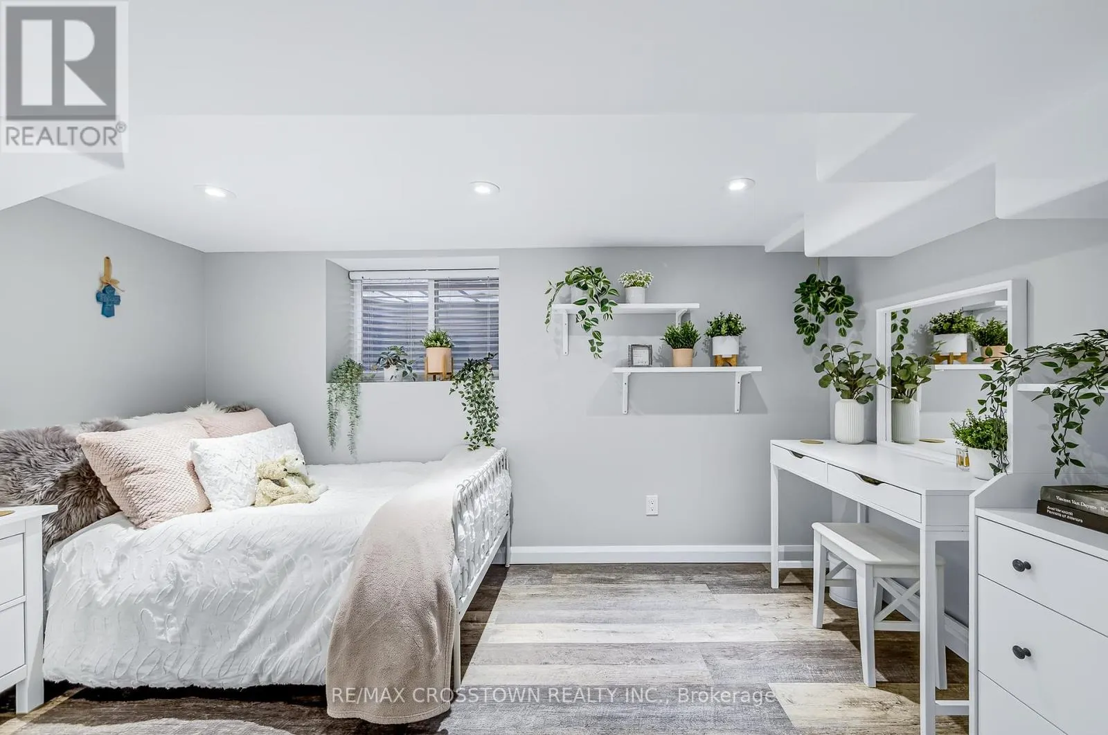 311 CHISHOLM AVENUE