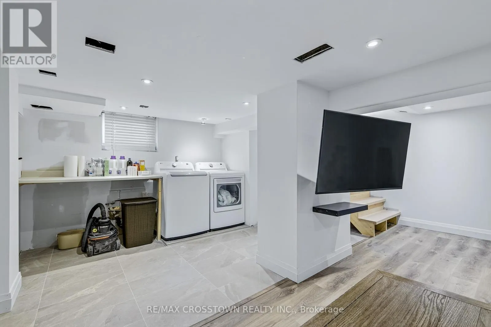 311 CHISHOLM AVENUE