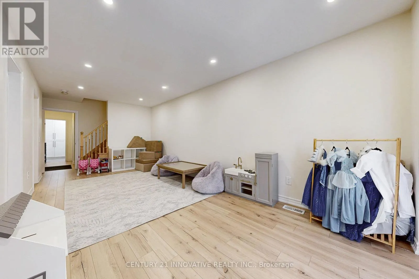 2349 USMAN ROAD