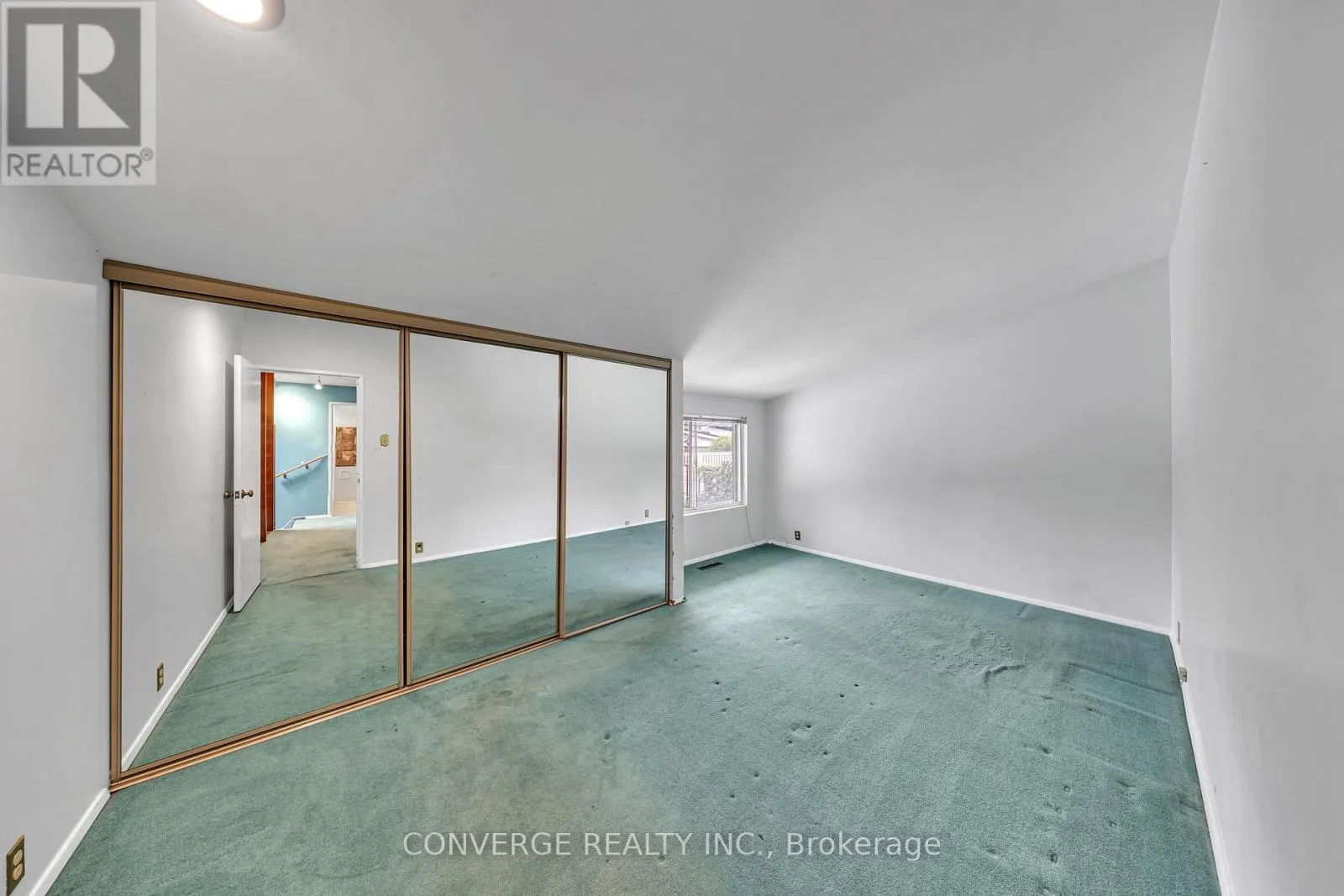 41 BROOKRIDGE DRIVE
