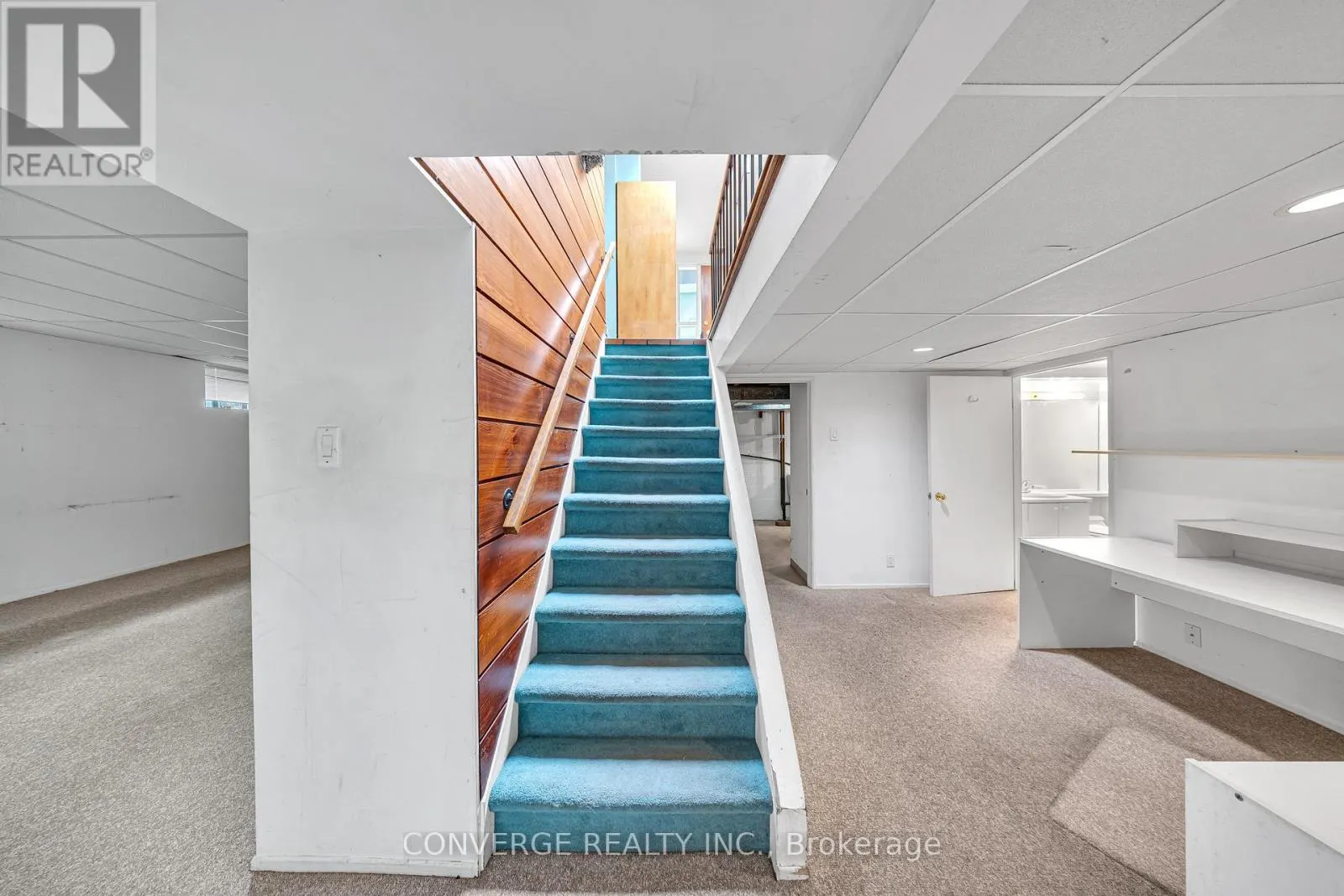41 BROOKRIDGE DRIVE