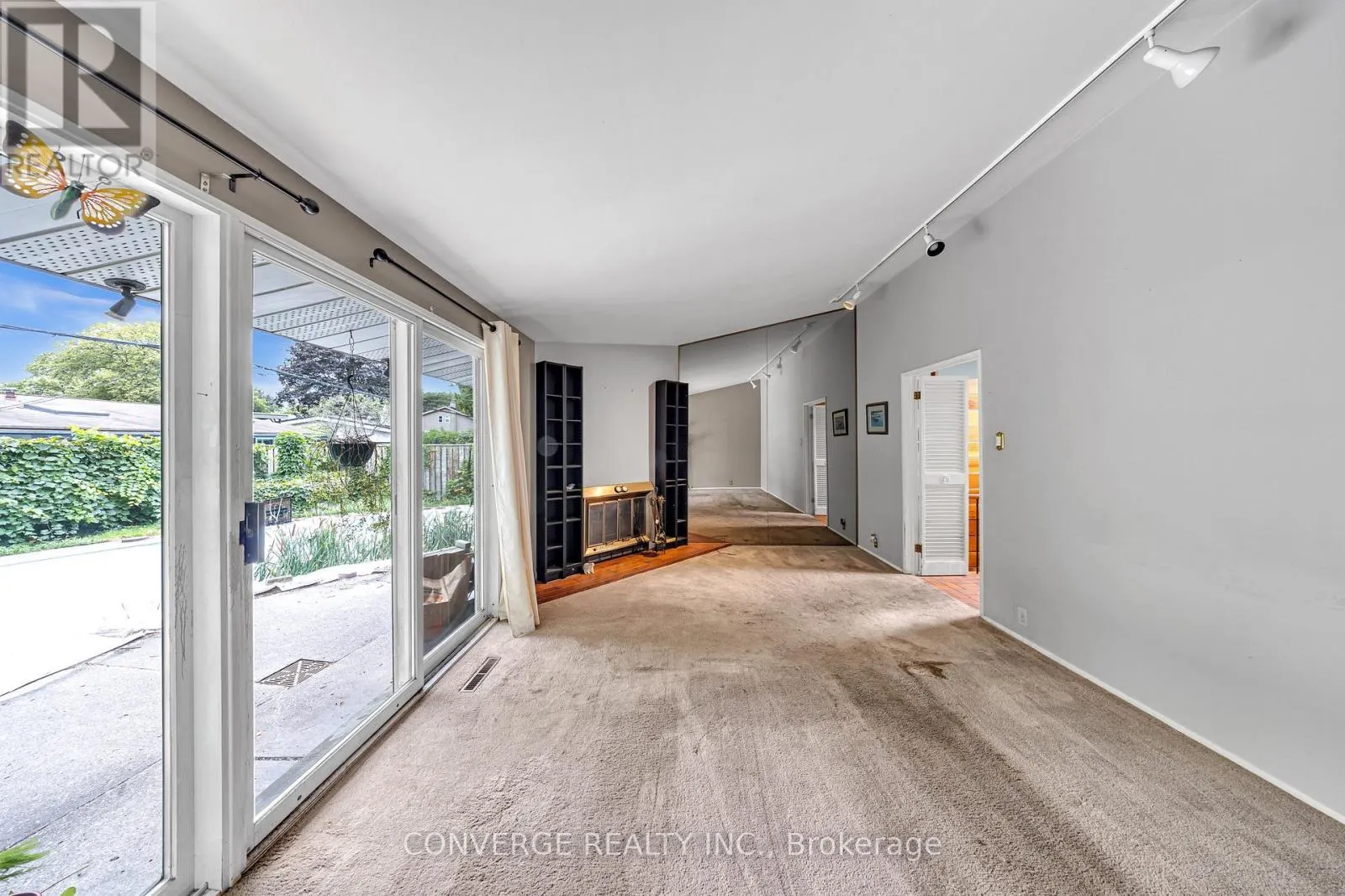 41 BROOKRIDGE DRIVE