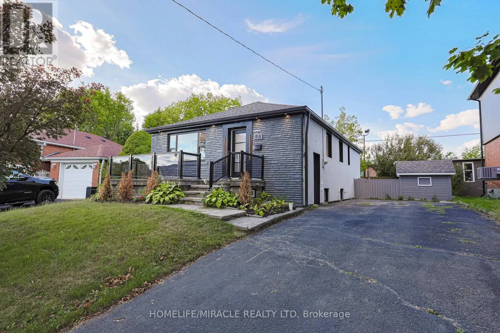 88 INNISWOOD DRIVE