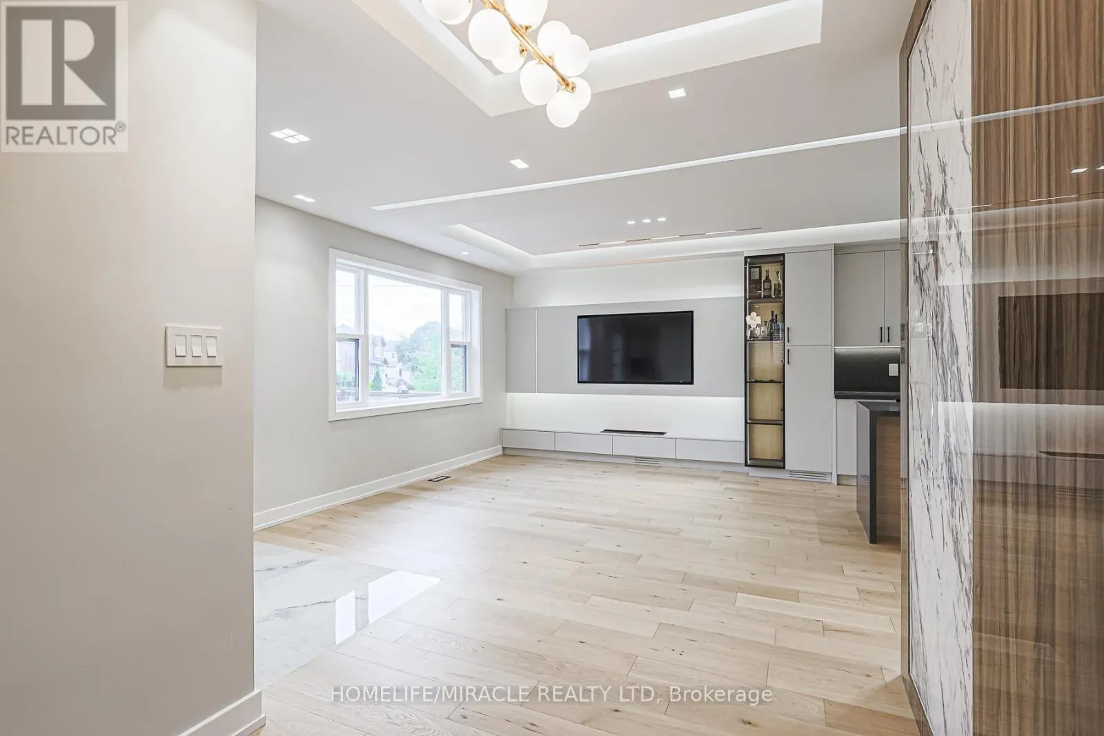 88 INNISWOOD DRIVE