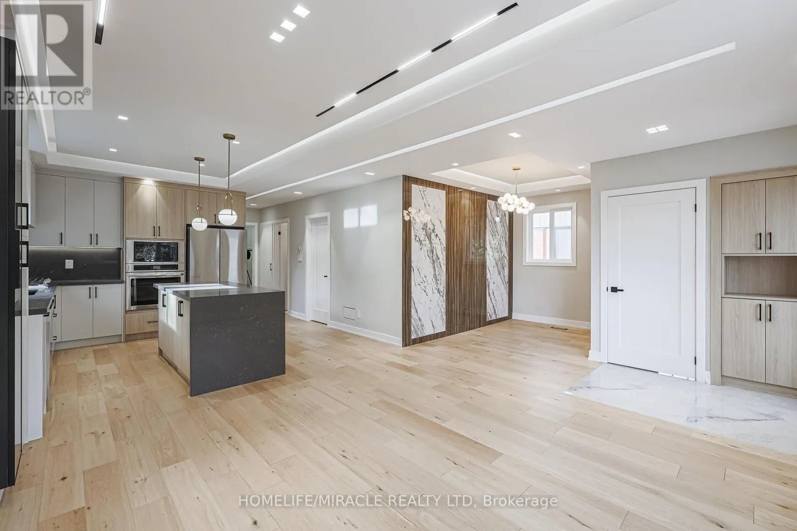 88 INNISWOOD DRIVE