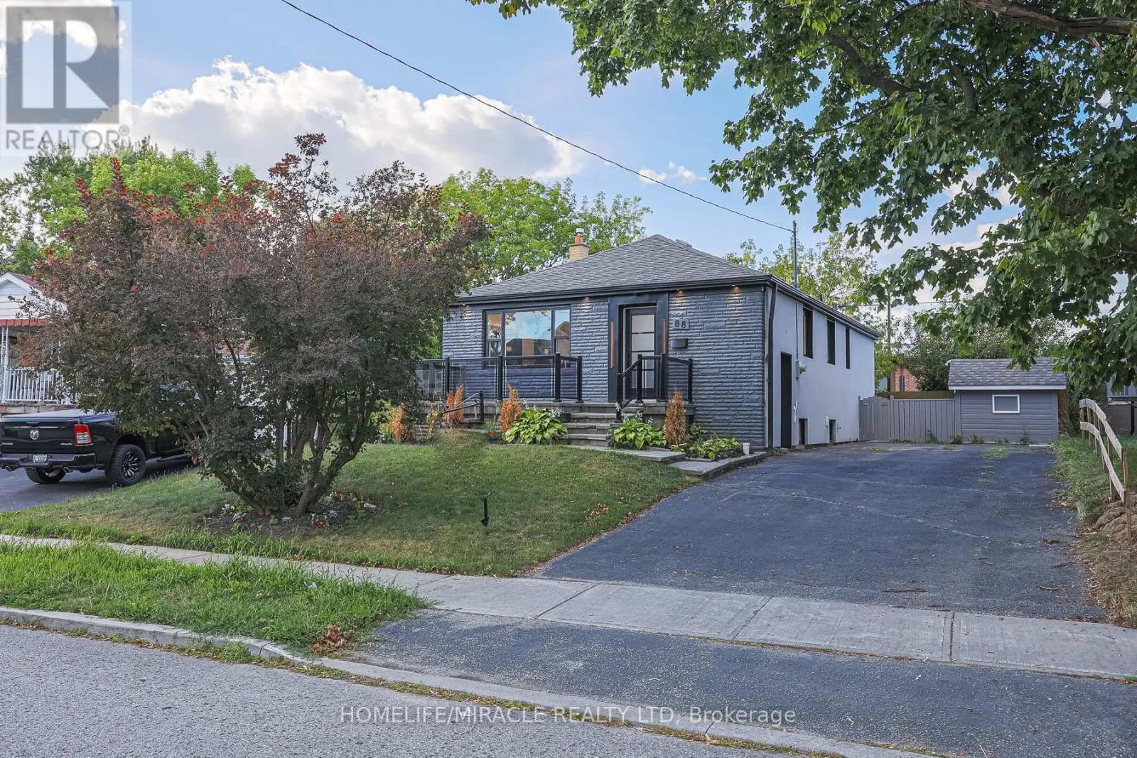 88 INNISWOOD DRIVE