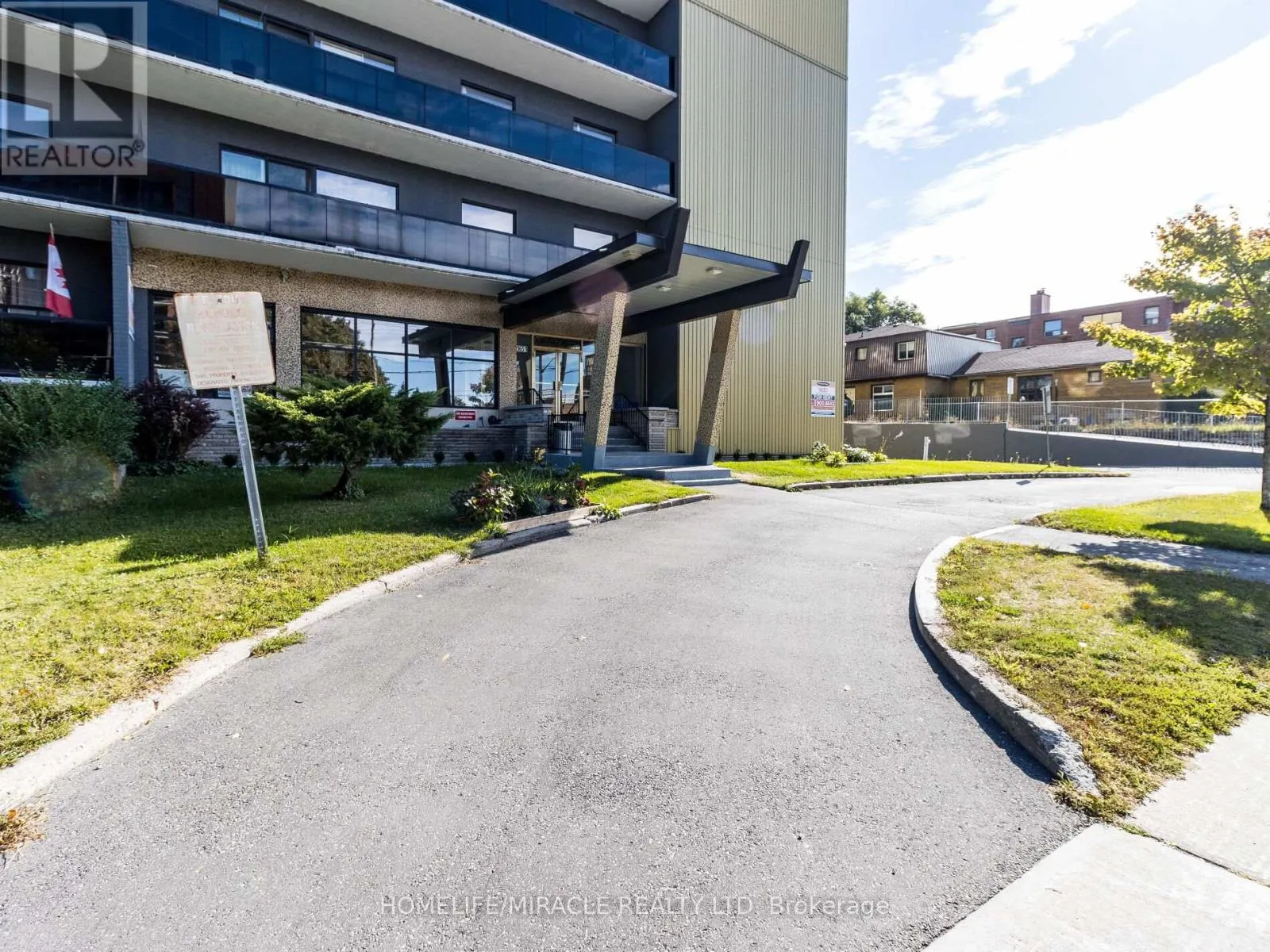 605 - 1651 VICTORIA PARK AVENUE