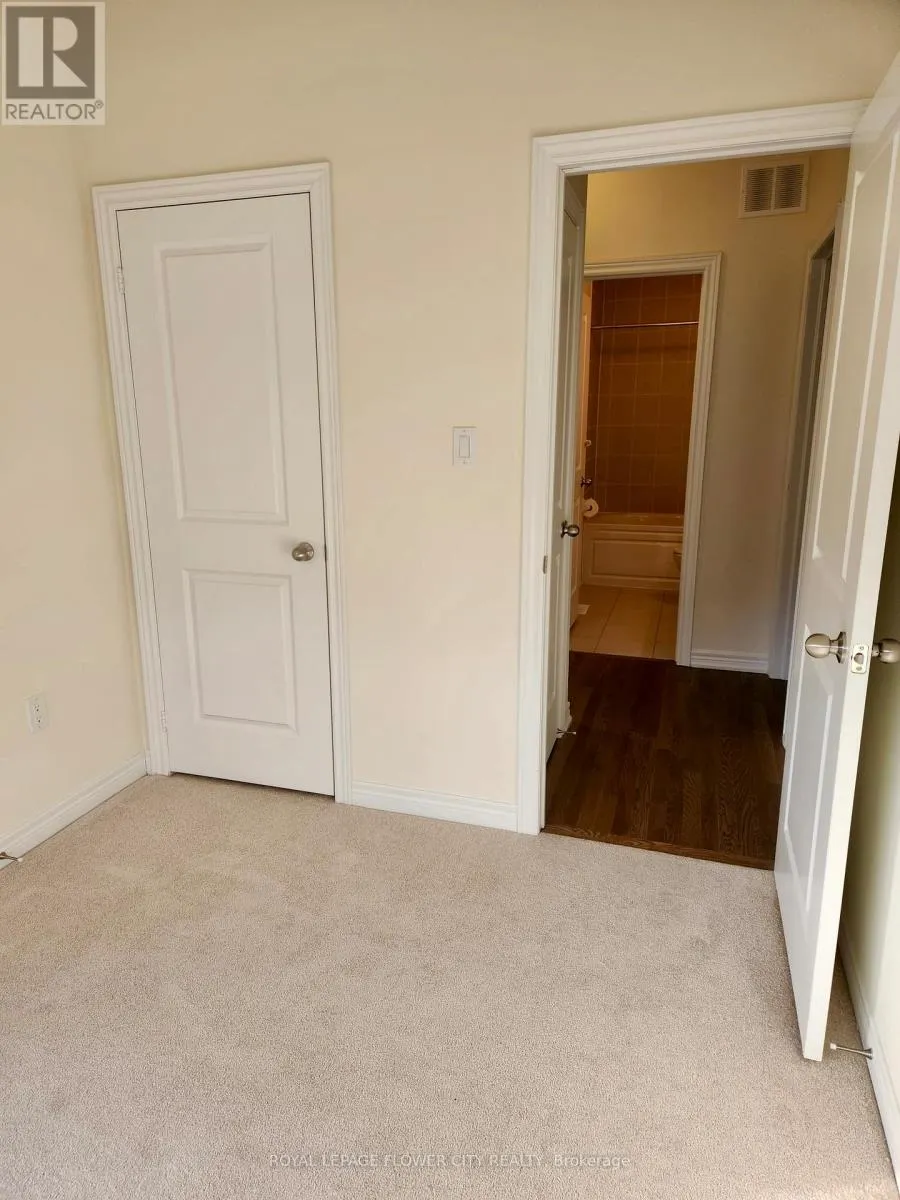 512 LITTLEWOOD LANE