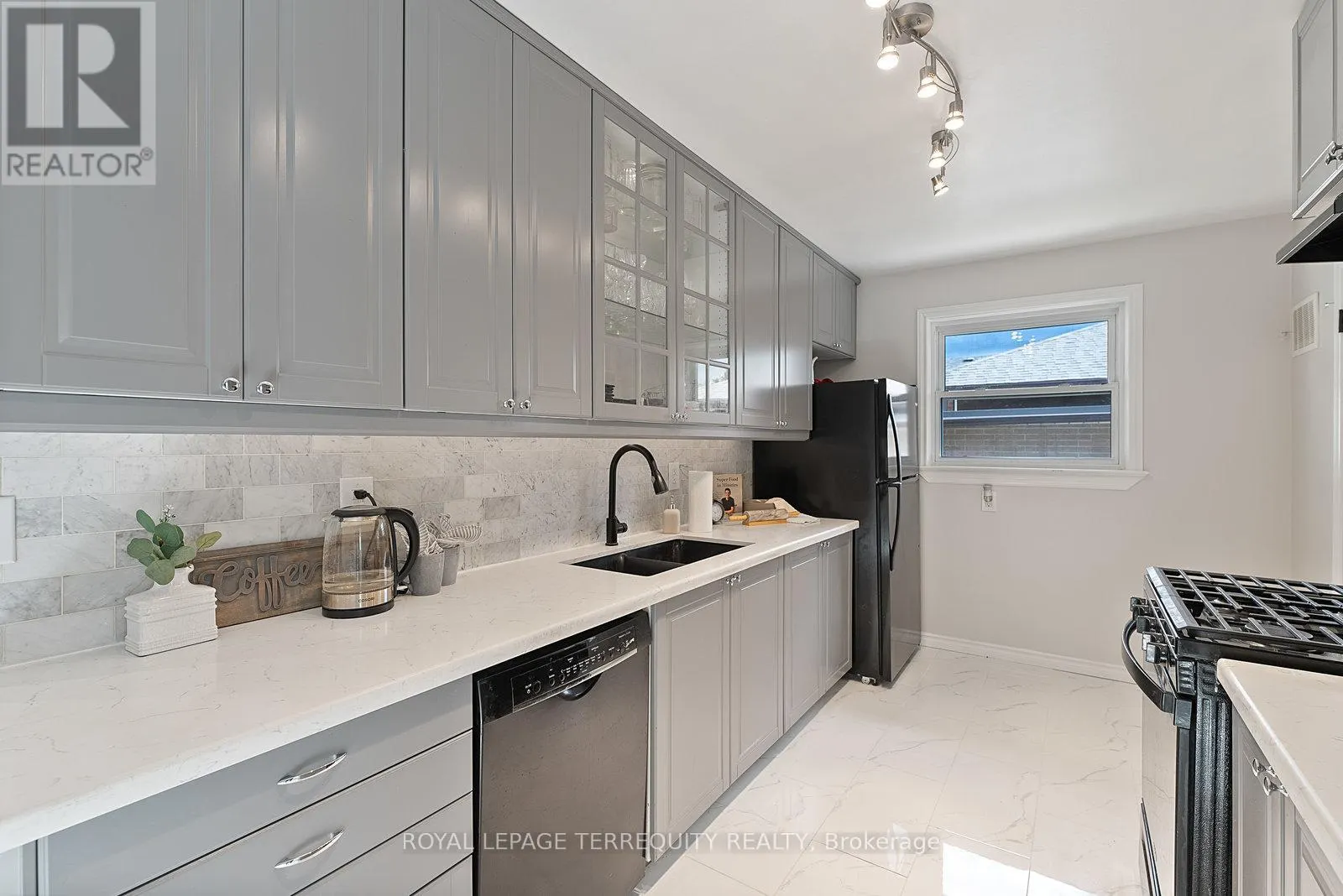 329 COCHRANE STREET