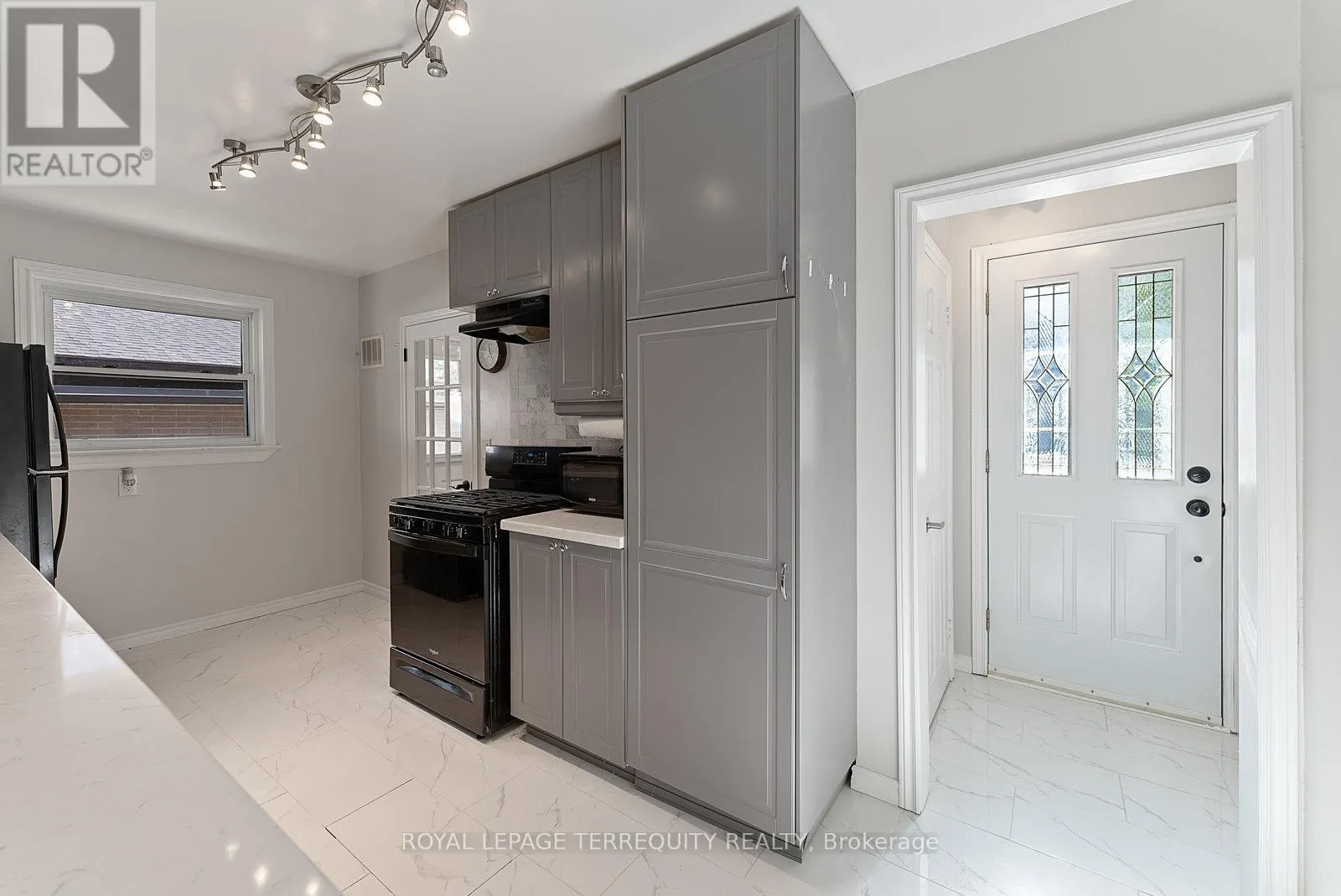 329 COCHRANE STREET