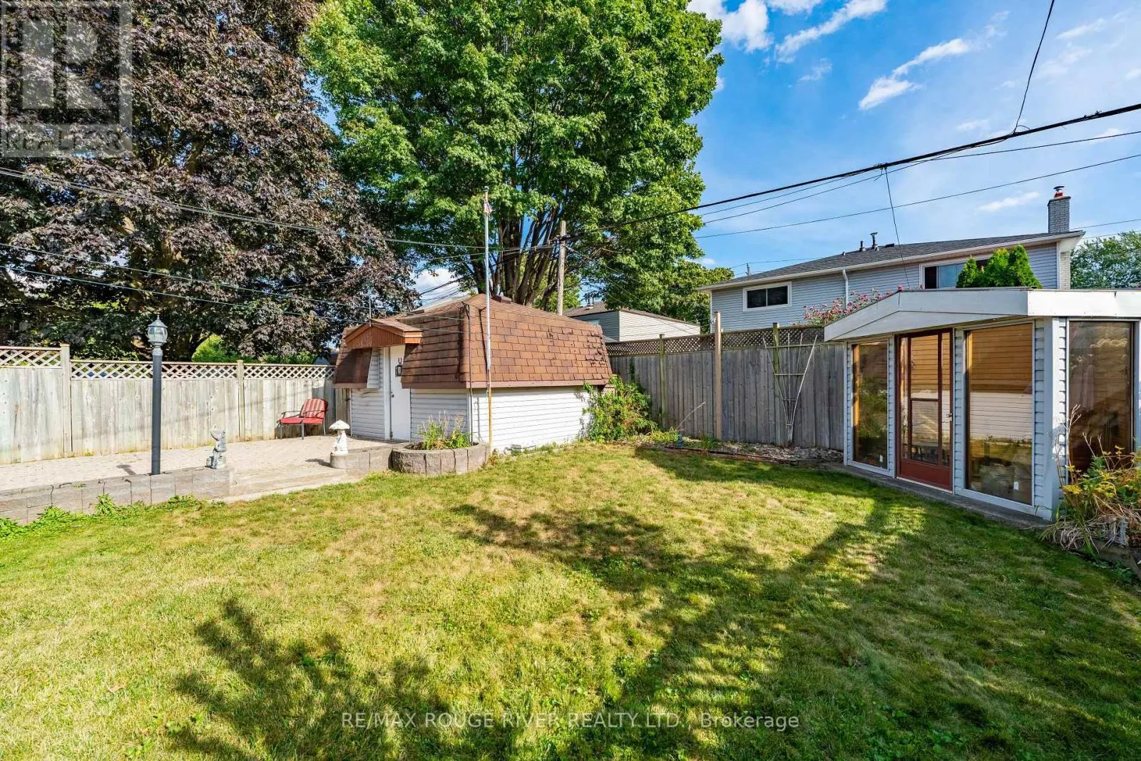 686 PERRY CRESCENT