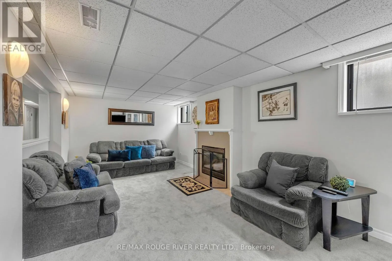 686 PERRY CRESCENT