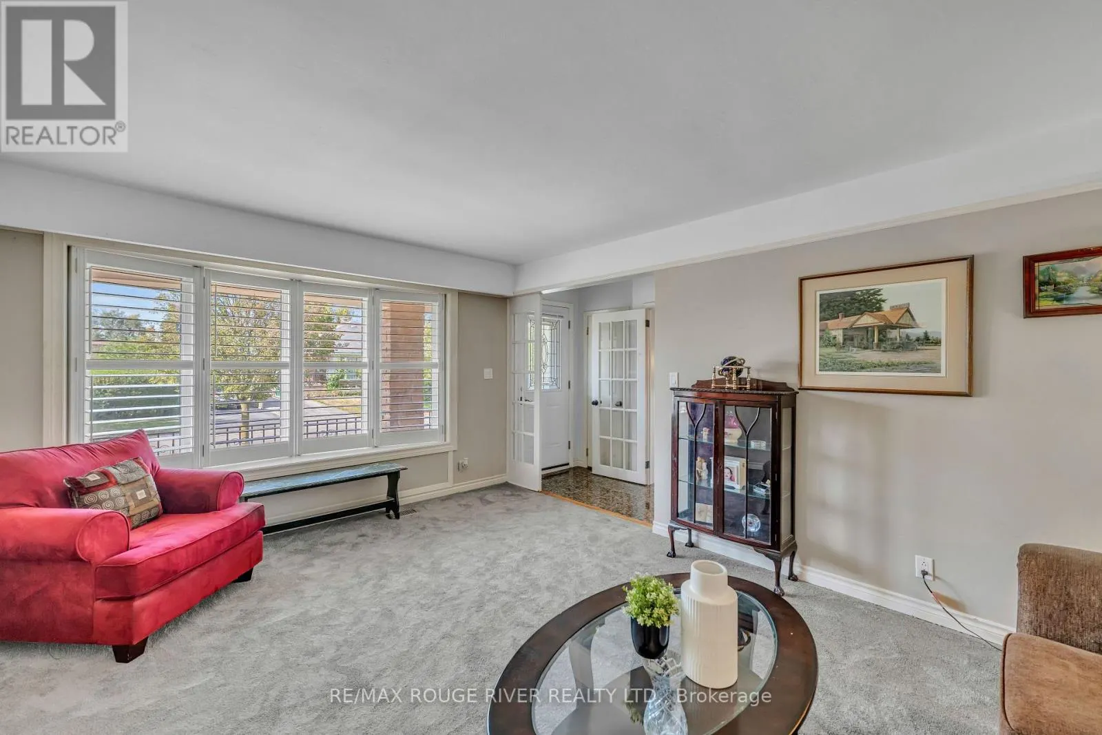 686 PERRY CRESCENT