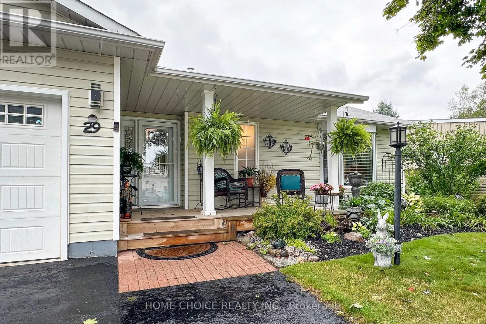 29 CORNERBROOK COURT
