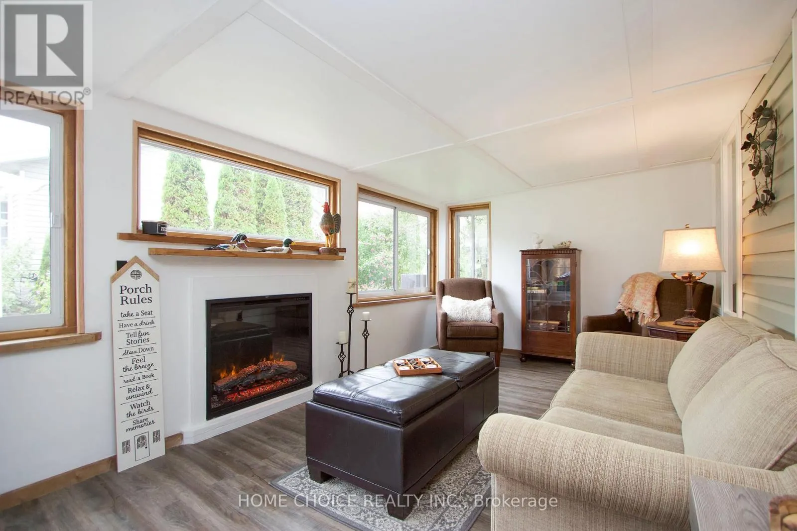 29 CORNERBROOK COURT