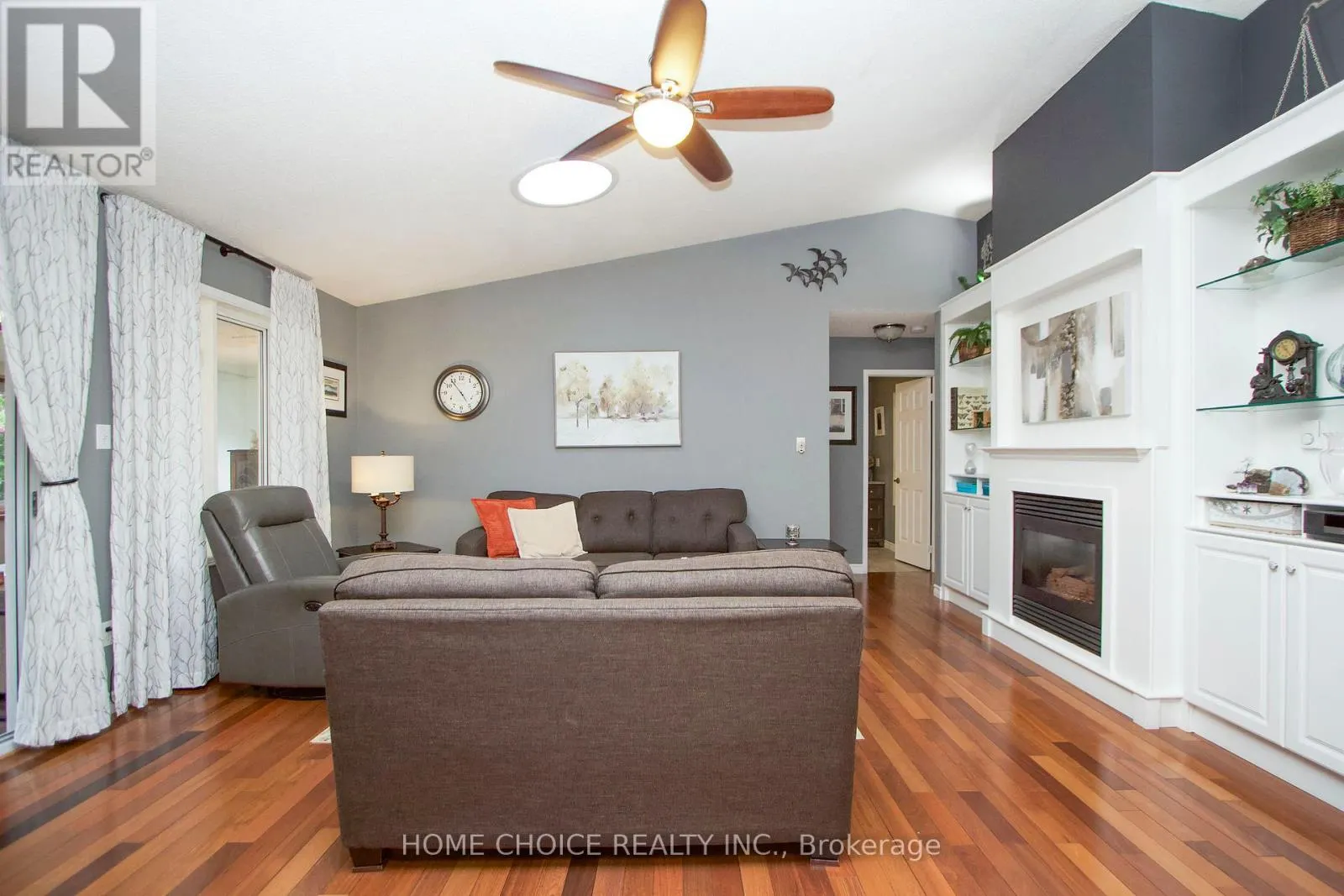29 CORNERBROOK COURT