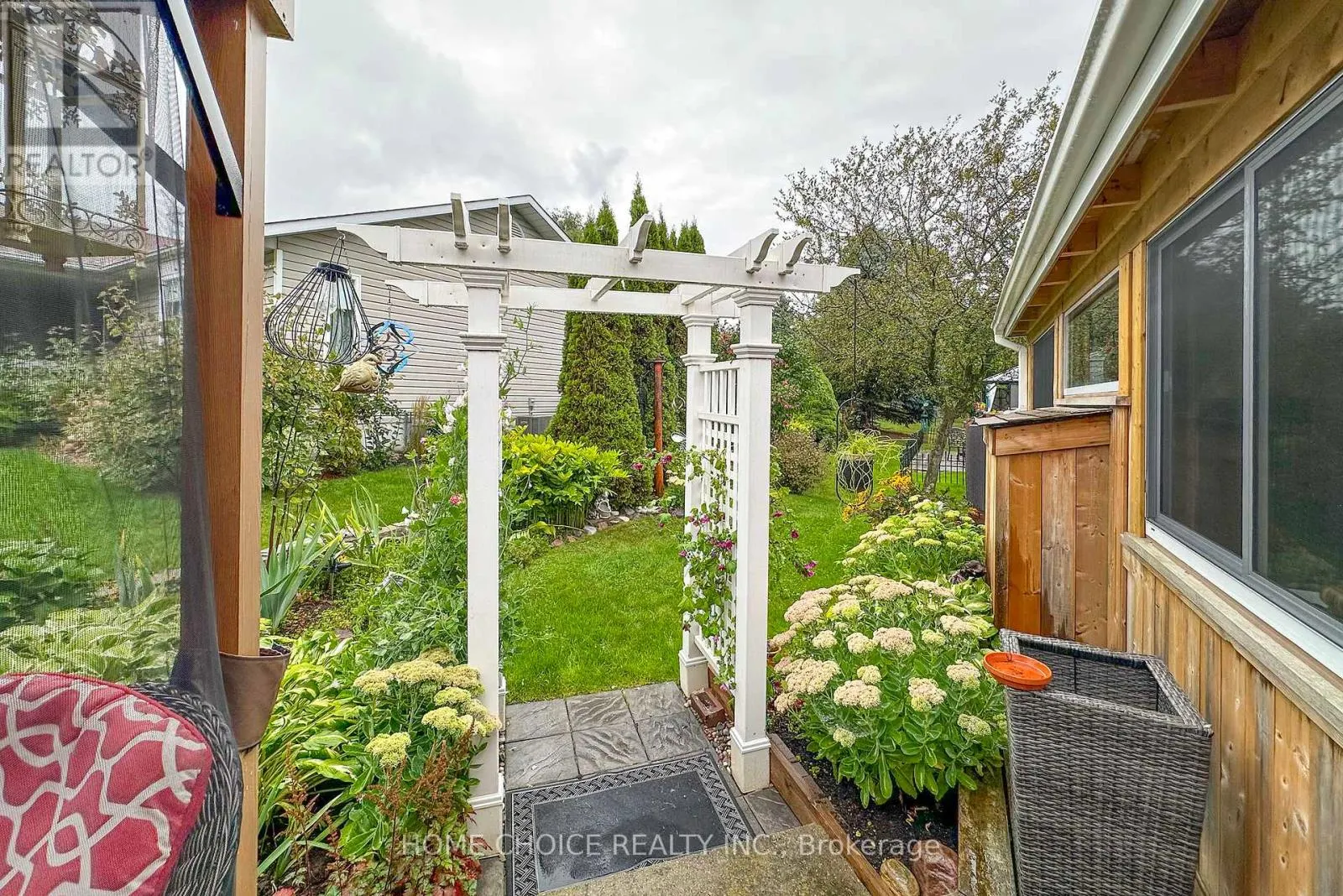 29 CORNERBROOK COURT