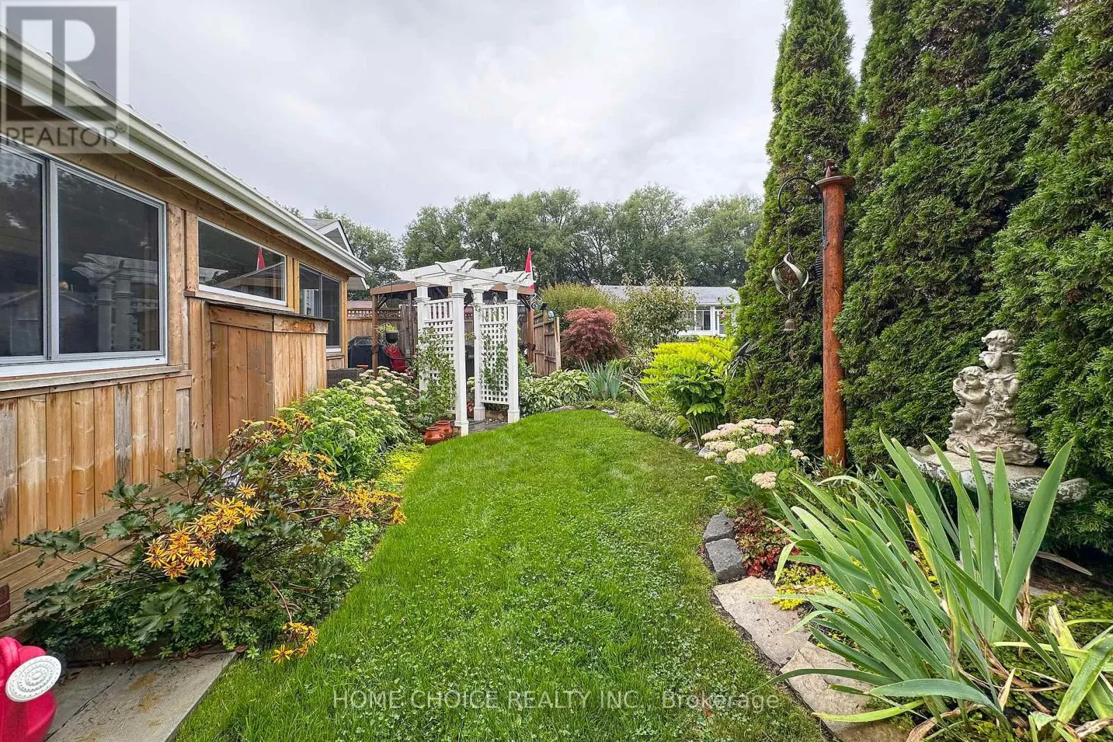 29 CORNERBROOK COURT
