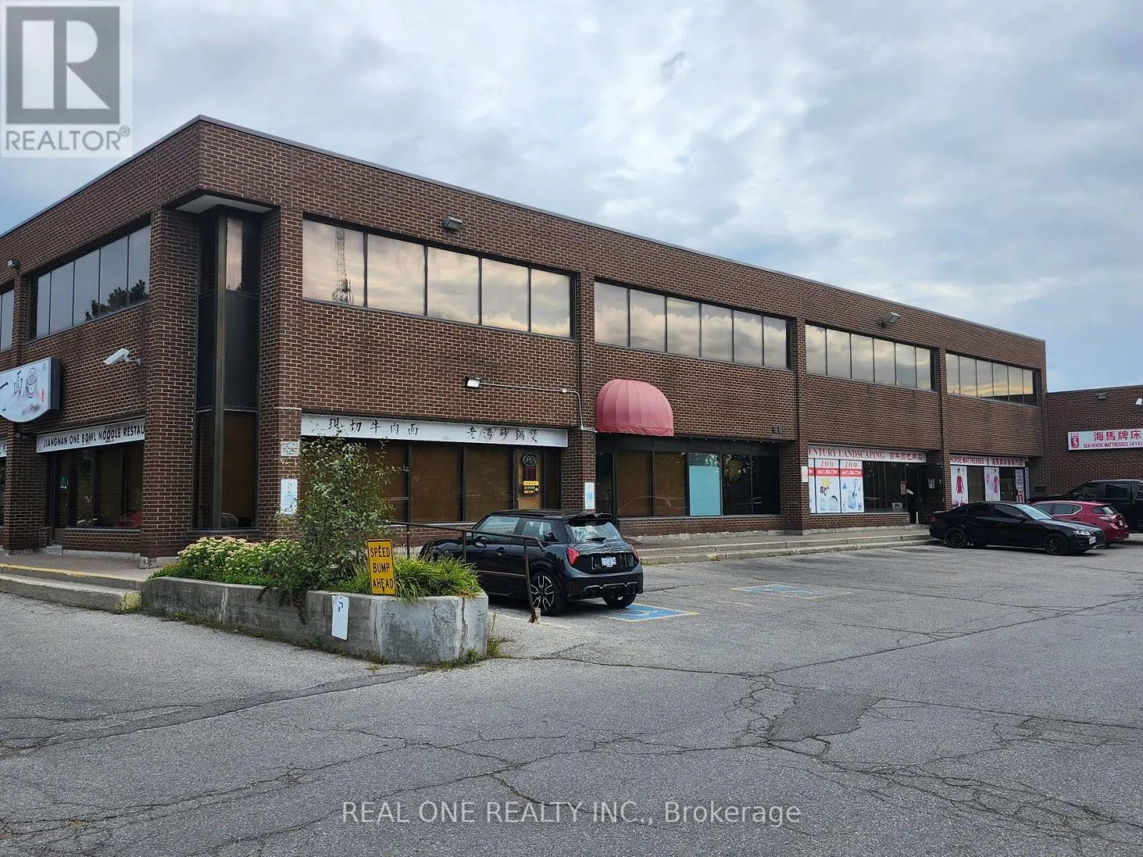 102 - 3447 KENNEDY ROAD