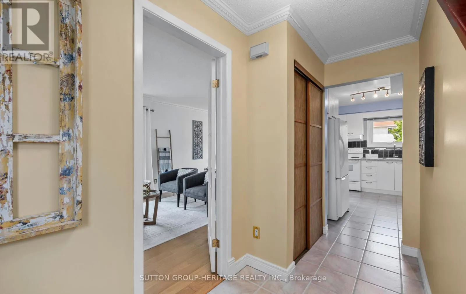 61 KIPLING CRESCENT