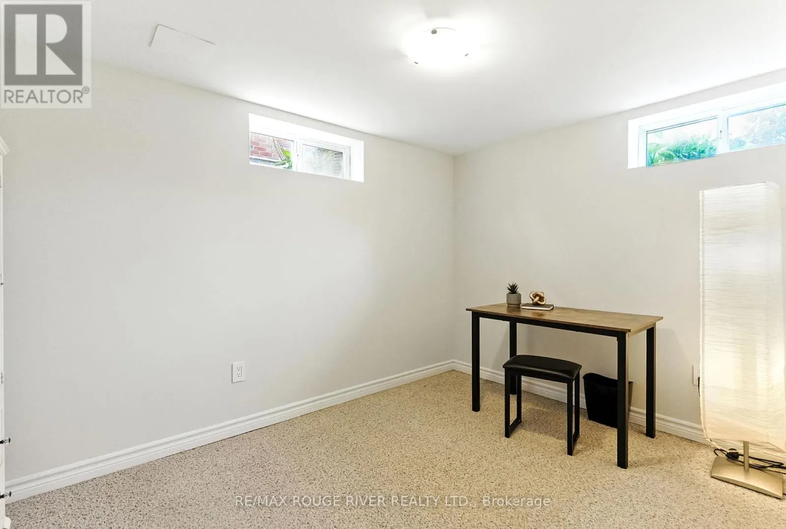39 SOUTHWAY DRIVE