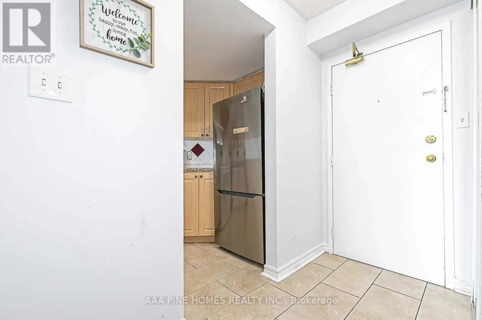 #1111 - 2550 LAWRENCE AVENUE E