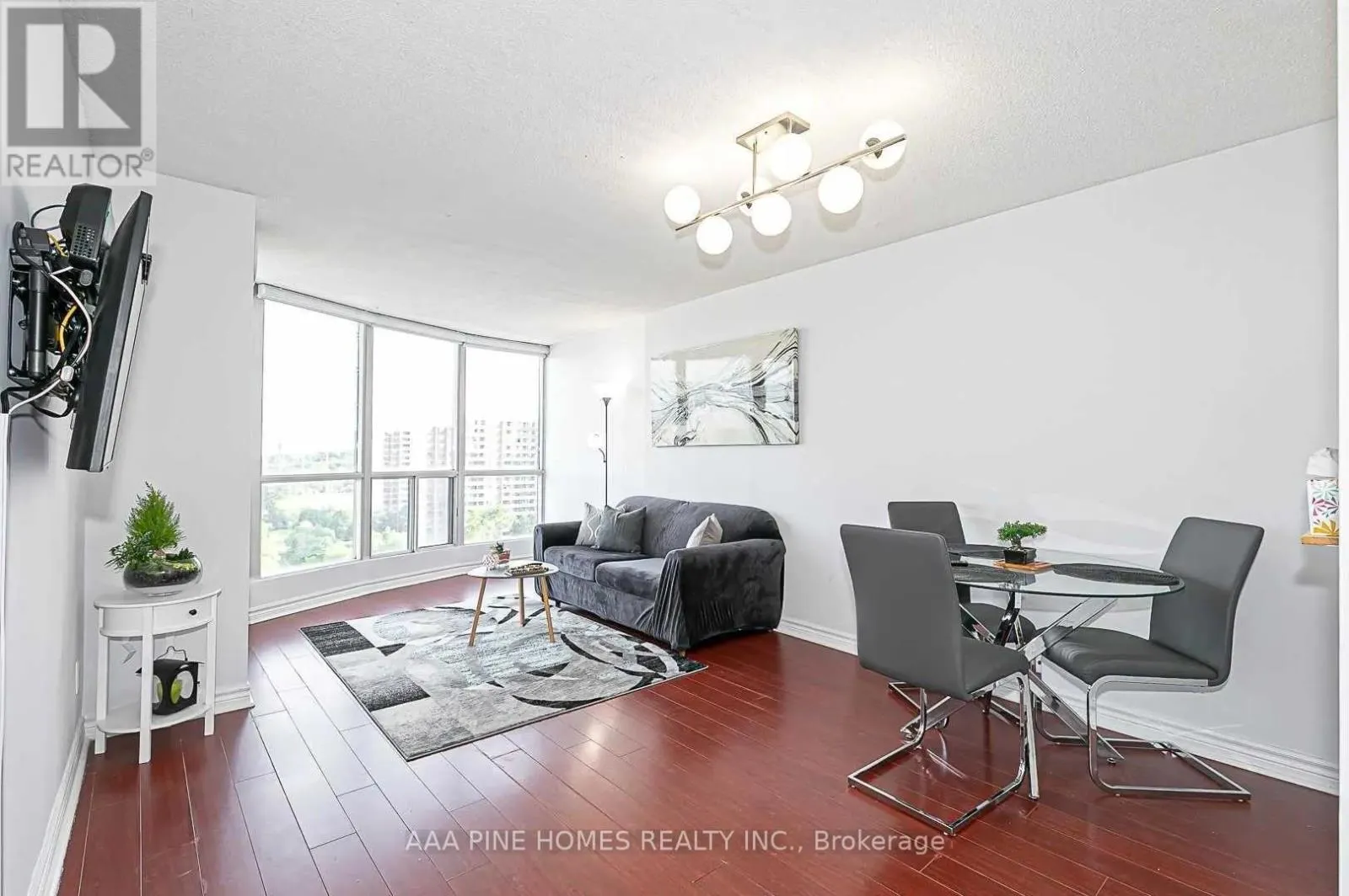 #1111 - 2550 LAWRENCE AVENUE E