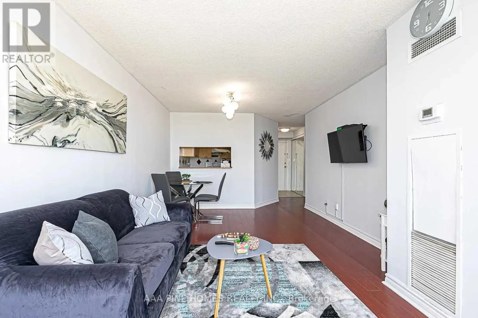 #1111 - 2550 LAWRENCE AVENUE E