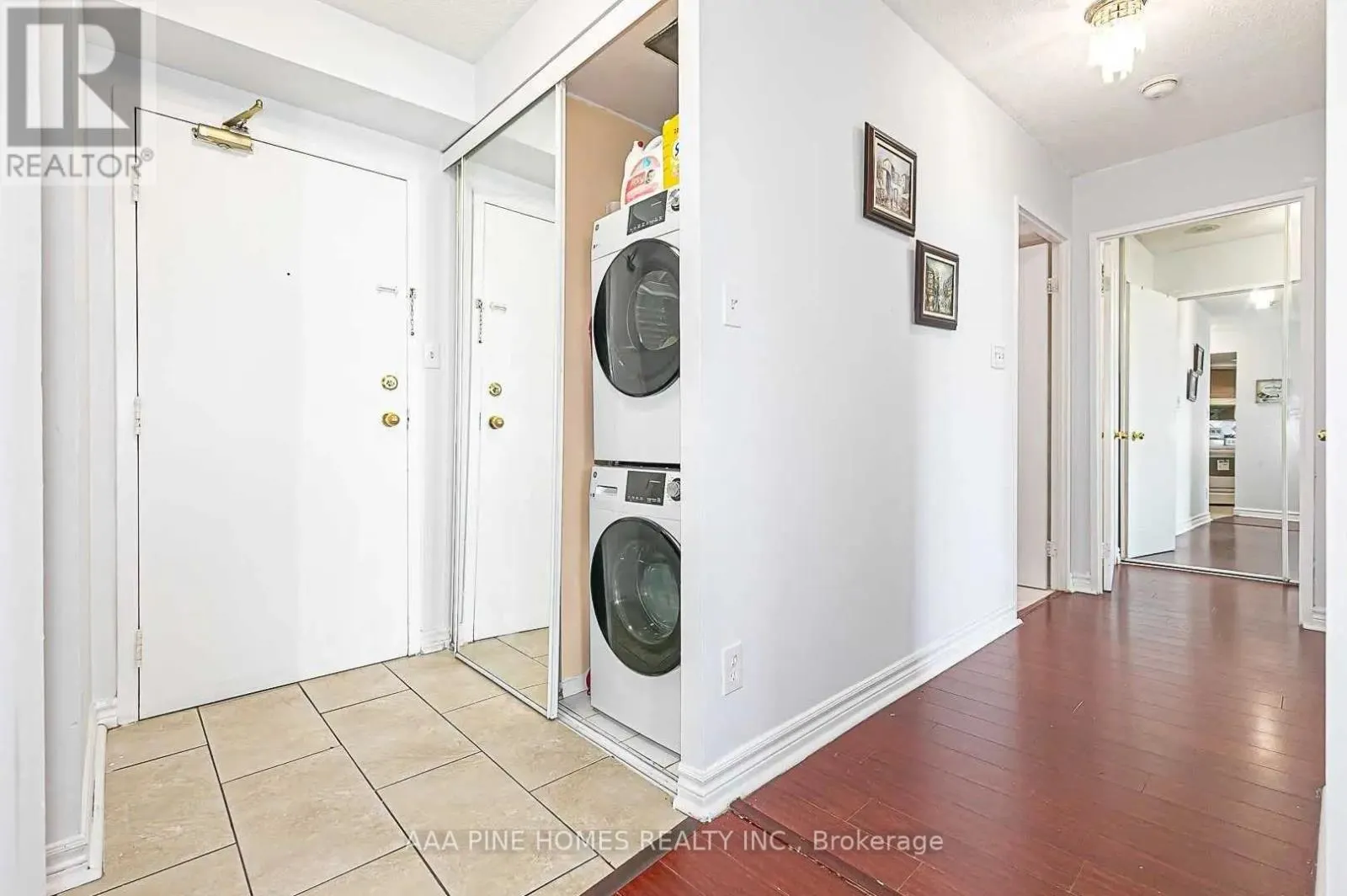 #1111 - 2550 LAWRENCE AVENUE E