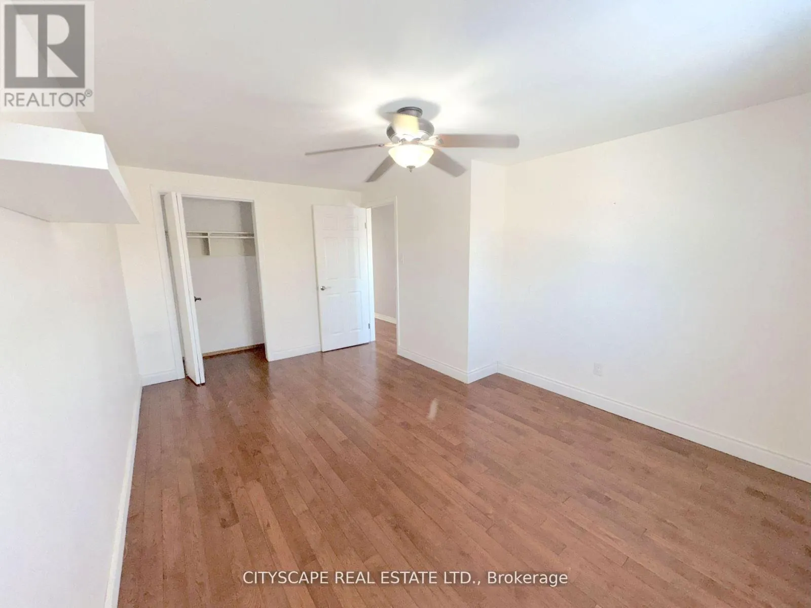 350 VANCOUVER CRESCENT