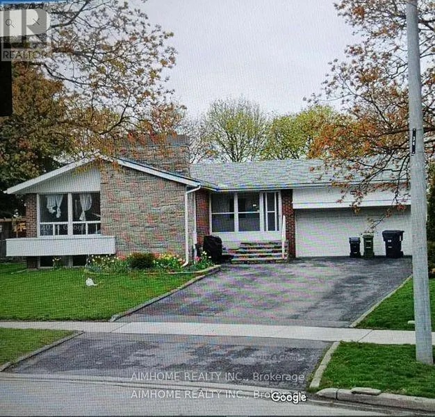 32 ROSSCOWAN CRESCENT