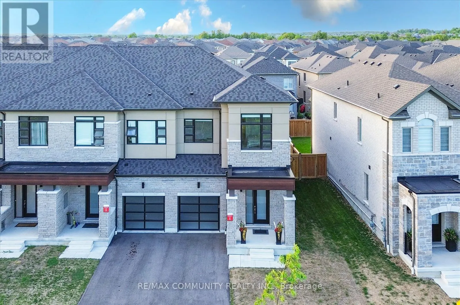 124 OGSTON CRESCENT