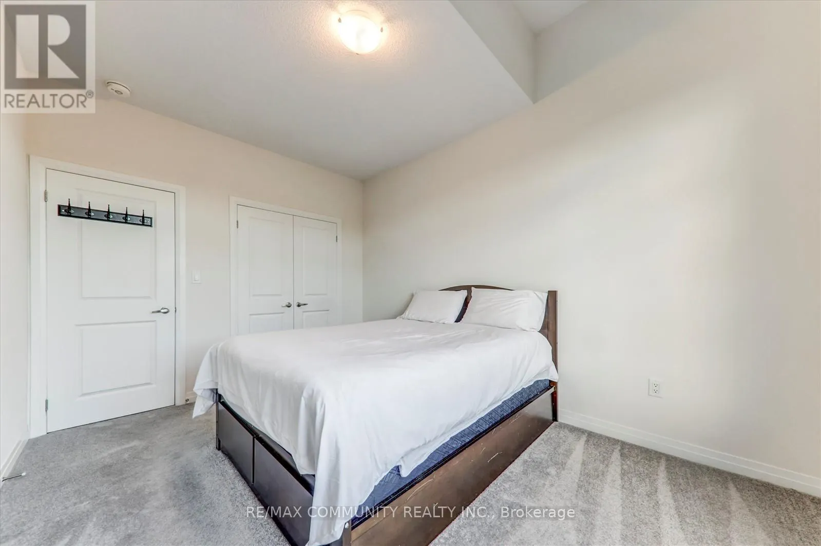 124 OGSTON CRESCENT