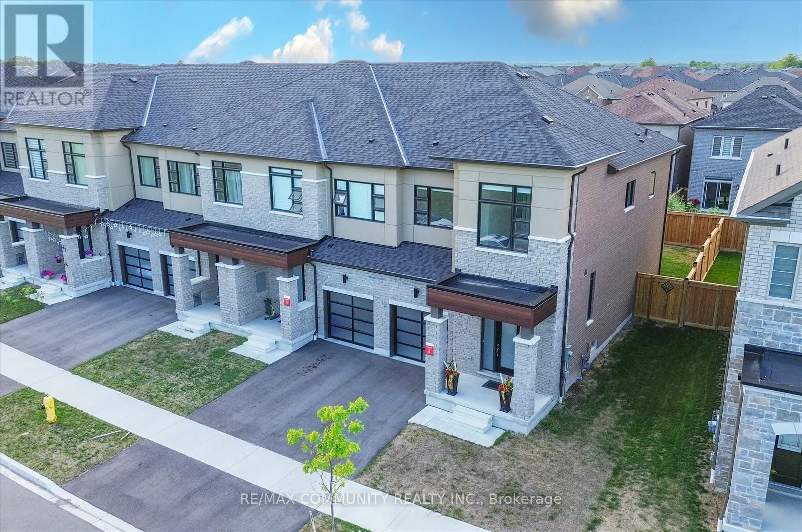 124 OGSTON CRESCENT