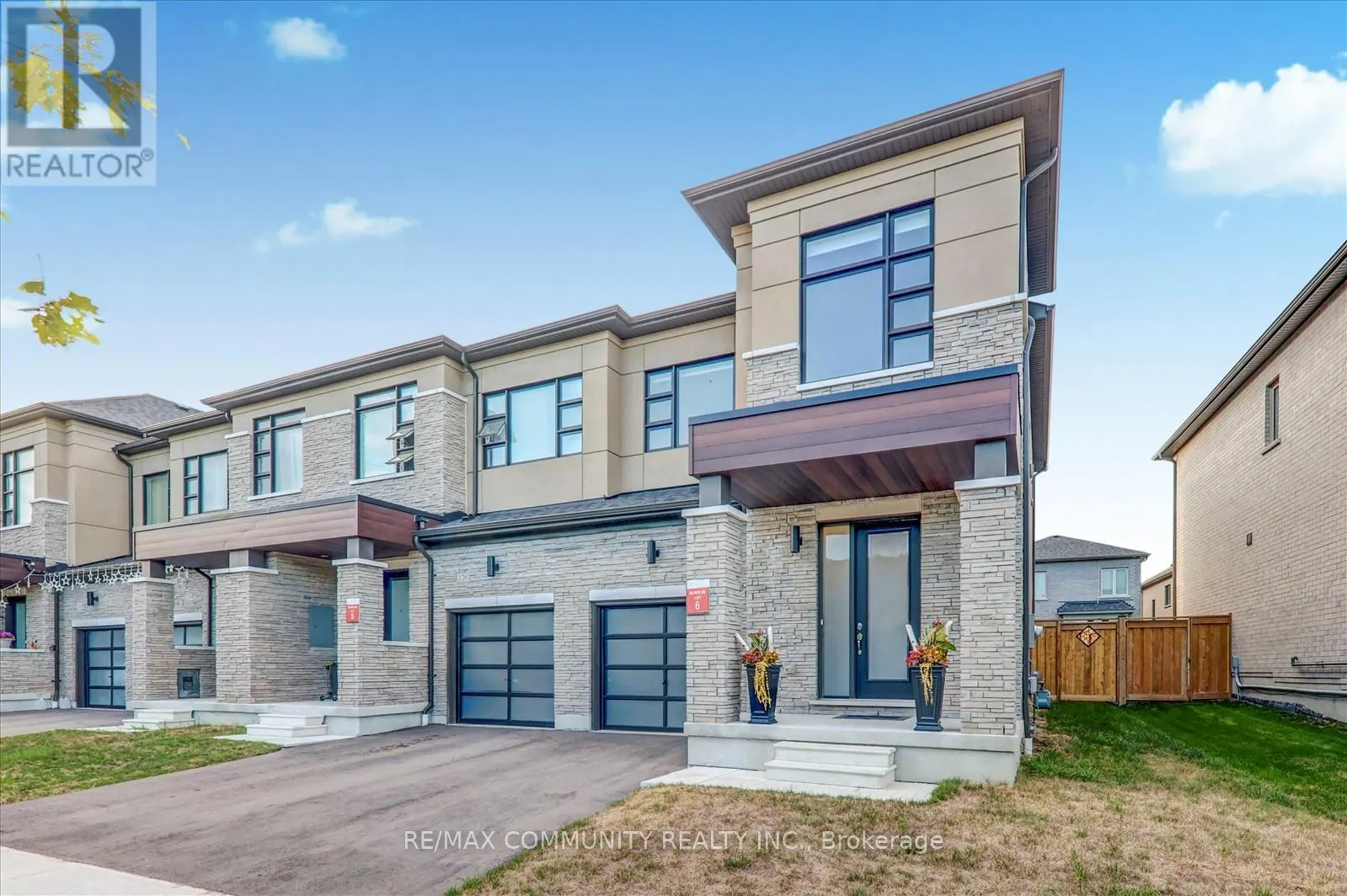 124 OGSTON CRESCENT